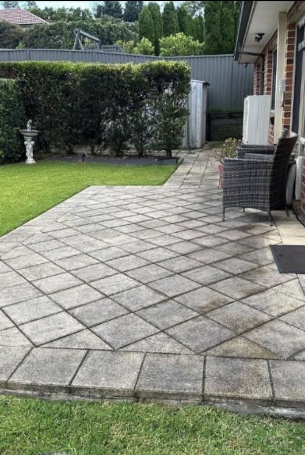 Patio Paving — before cleaning
